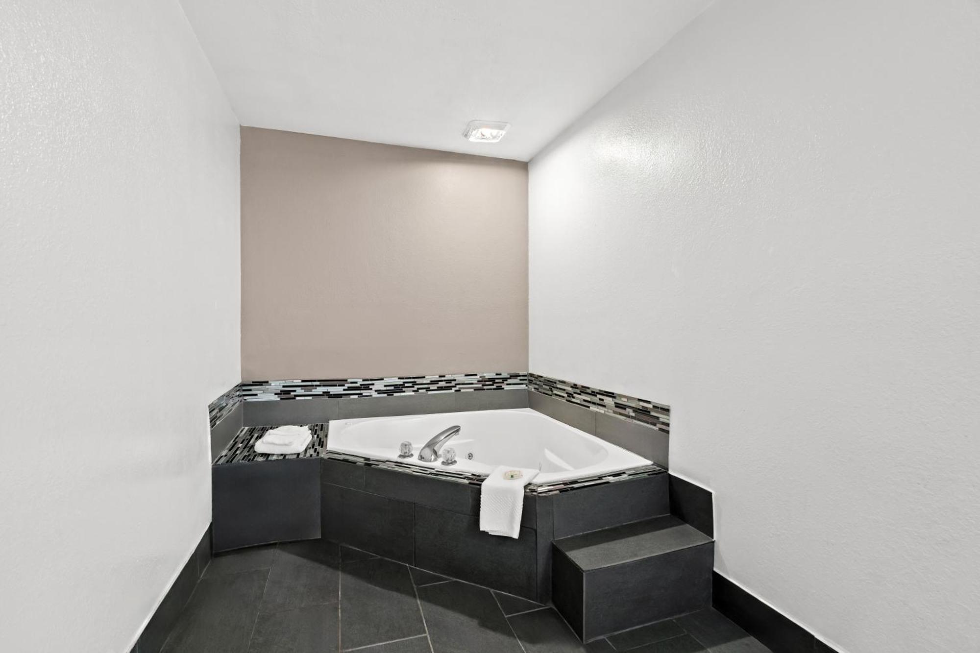Quality Inn & Suites Biloxi Esterno foto